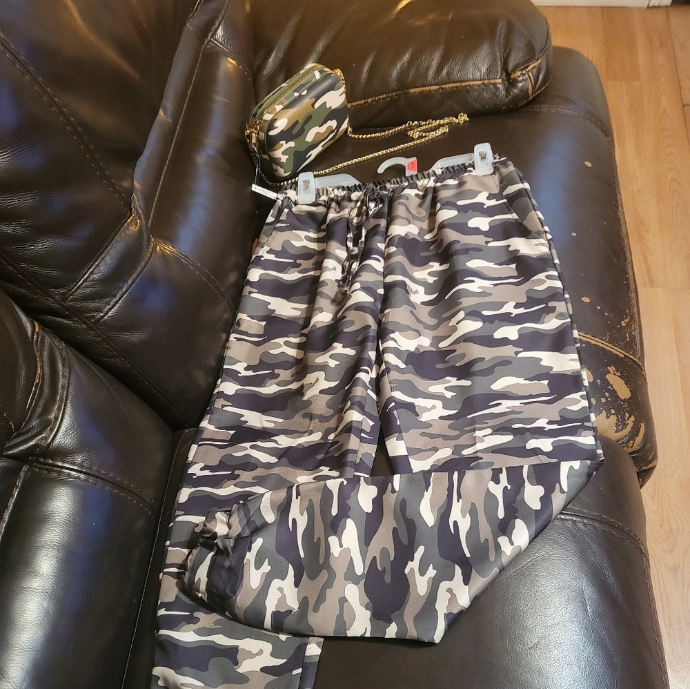 Women Camouflage pants/ purse w/ matching worn once KSwiss tennis shoes size 6